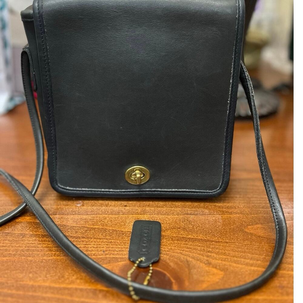 Vintage Coach Swagger Bag | 90s Black Leather Crossbody | Heritage Classic